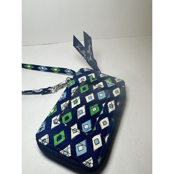 VERA BRADLEY MOSIAC ALL IN ONE WRISTLET - USED BUT MINT‎ CONDITION - Picture 4 of 5